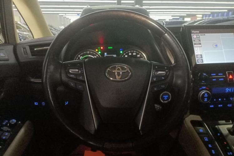 Used Toyota Vellfire 2023 Crown Dual-Engine 2.5L HV Prestige Edition
