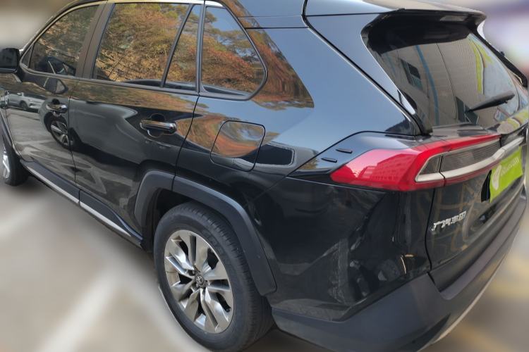 Used Toyota Wildlander 2020 2.0L CVT 4x4 Luxury Edition
