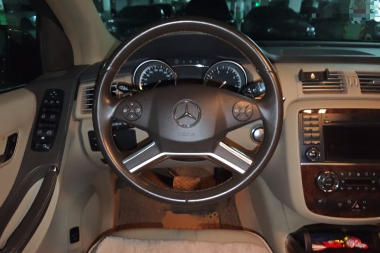 Used Mercedes-Benz R-Class 2011 R 350 L 4MATIC