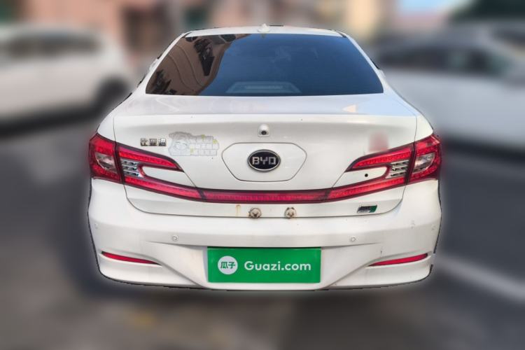 Used BYD Qin New Energy 2014 1.5T Cool Black Knight Flagship Model
