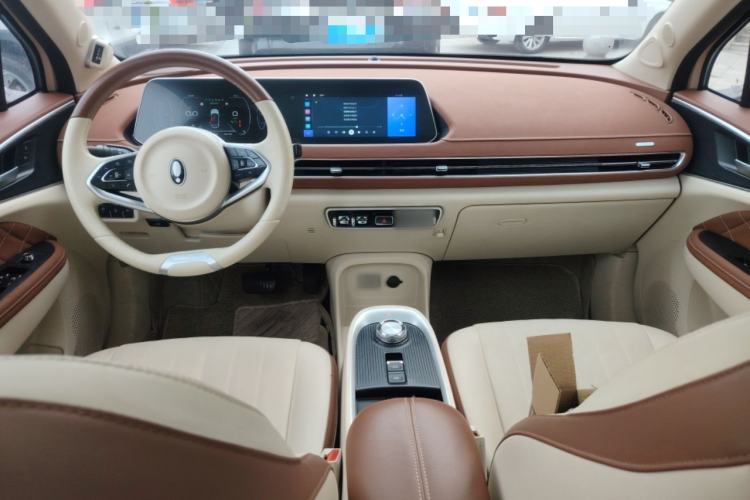 Used ORA Good Cat 2021 400km Standard Range Athena Edition Lithium-Ion Battery Center Console