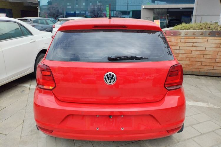Used Volkswagen Polo 2014 1.6L Manual Comfort Edition
