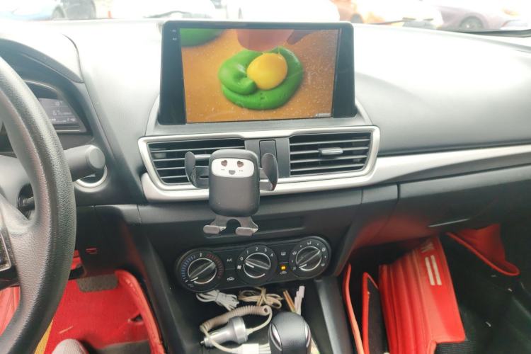 Used Mazda 3 Axela 2019 Cloud-Controlled Version Sedan 1.5L Automatic Comfort Trim China VI Standard Audio And AC Panel