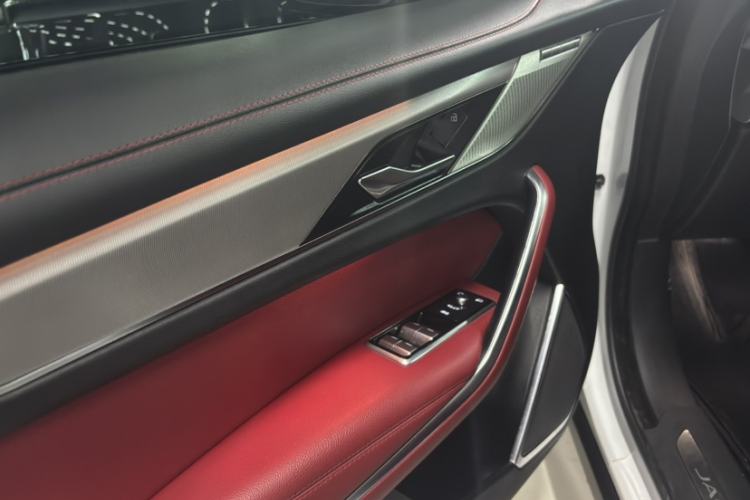 Used Jaguar F-PACE 2024 P250 R-Dynamic SE