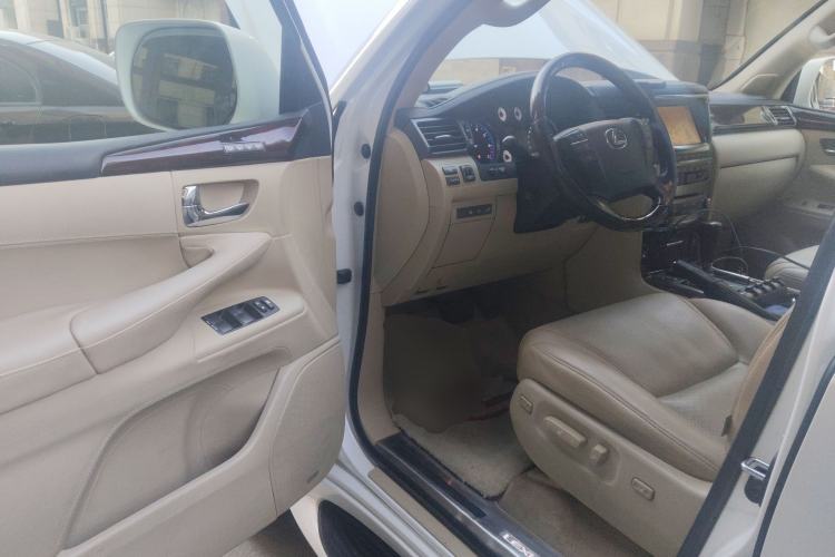 Used Lexus LX 2009 570
