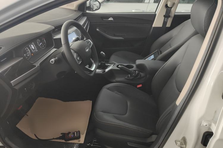 Used Chery Arrizo 5 2025 Excellence Version 1.5L Manual Fashion Edition
