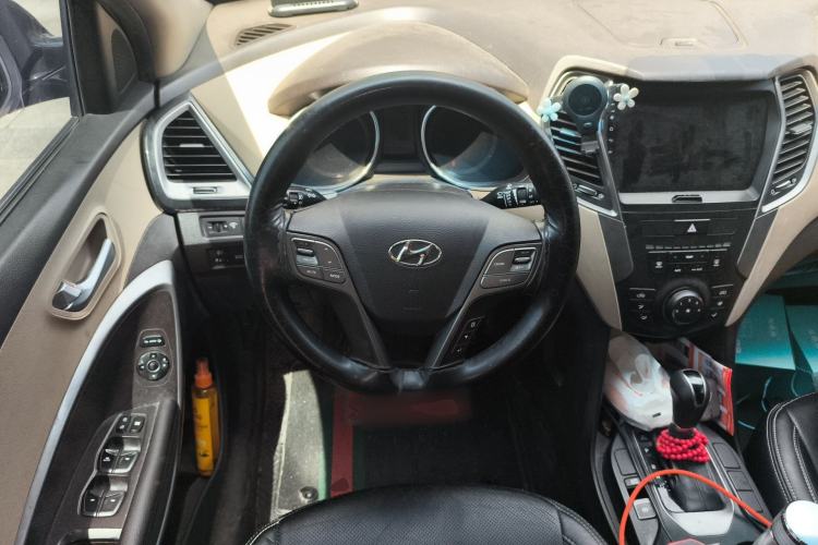 Used Hyundai Santa Fe 2013 2.4L Automatic 2WD Comfort Edition Steering Wheel
