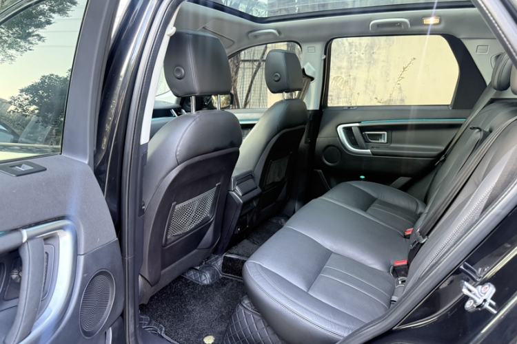 Used Land Rover Discovery Sport 2019 240 PS SE Version China VI Standard
