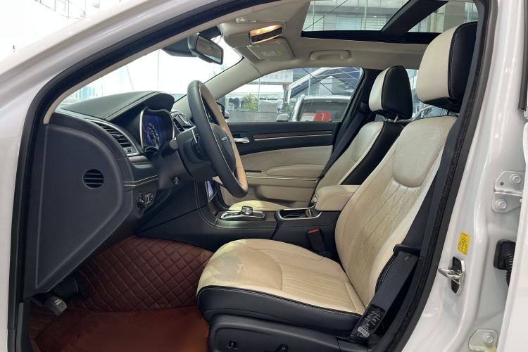 Used Chrysler 300C 2016 3.0L Supreme Edition
