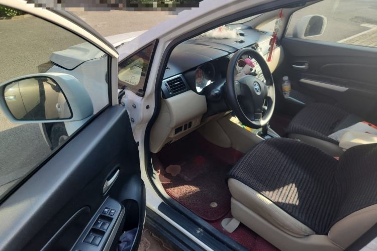 Used Venucia R50 2013 1.6L Automatic Luxury Edition