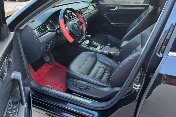 Used Volkswagen Passat 2016 330TSI DSG Prestige Edition Interior 2