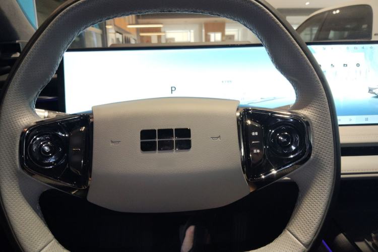 Used Geely Galaxy E8 2025 700 km Long-Range Intelligent Driving Version
