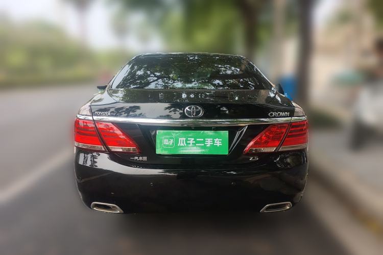 Used Toyota Crown 2012 2.5L Royal Leather Edition
