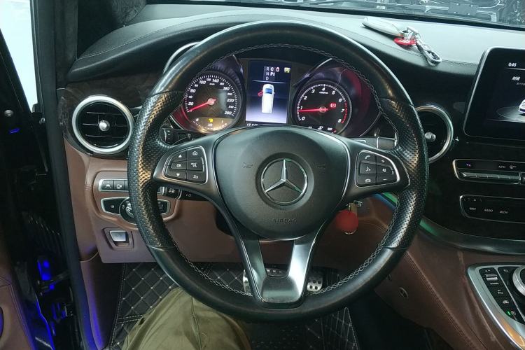 Used Mercedes-Benz V-Class 2018 V 260 L Prestige Extended Version China VI
