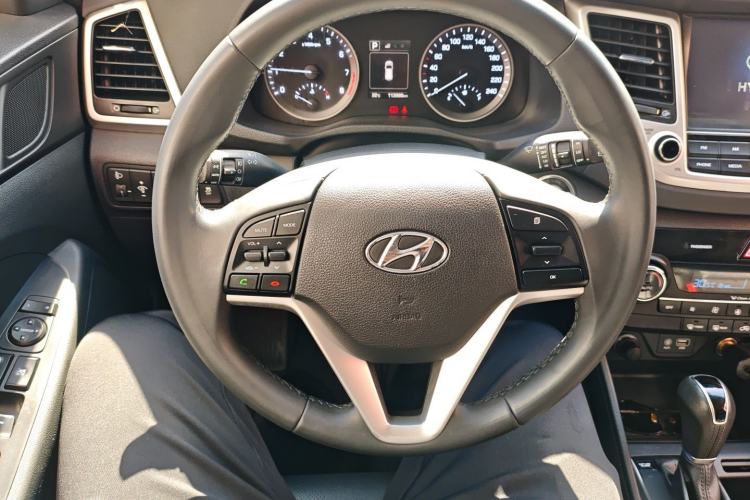 Used Hyundai Tucson 2018 1.6T Dual-Clutch Two-Wheel Drive 15th Anniversary Special Edition