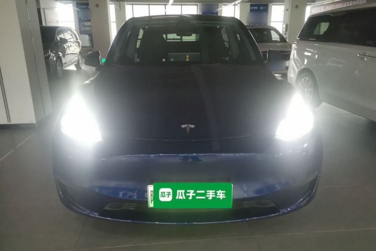 Used Tesla Model Y 2021 Long-Range All-Wheel-Drive Version