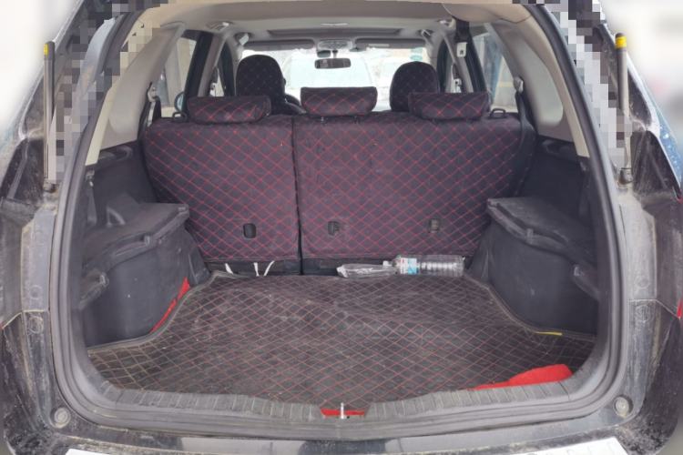 Used Haval H6 2015 Revised Version Sport Edition 1.5T Manual Transmission Two-Wheel Drive Elite Grade Trunk