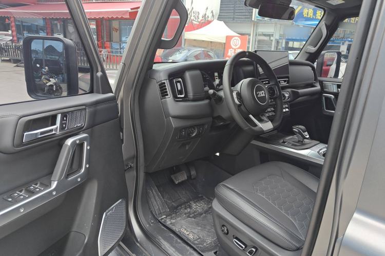 Used 212 T01 2024 2.0T Mechanic