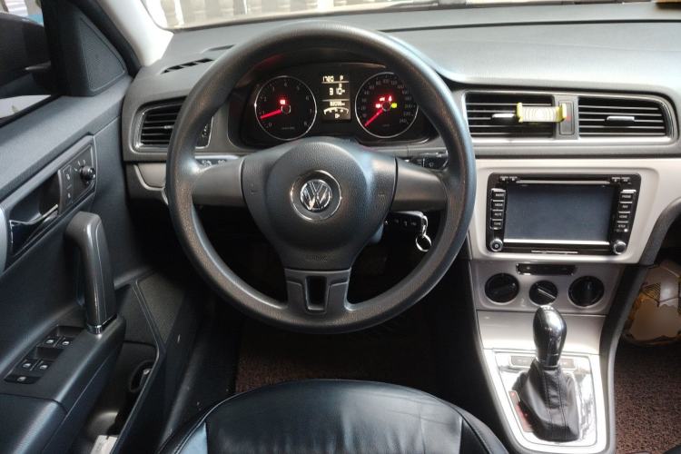 Used Volkswagen Gran Lavida 2013 1.4 TSI Automatic Comfort Model