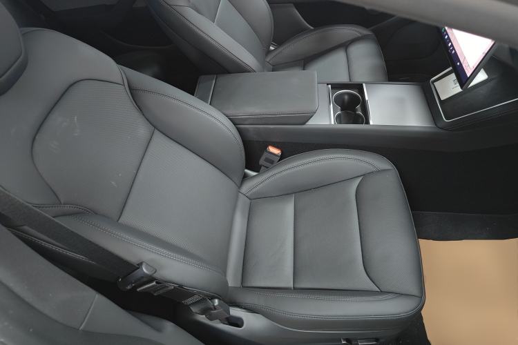 Used Tesla Model Y 2026 Rear-Drive Model