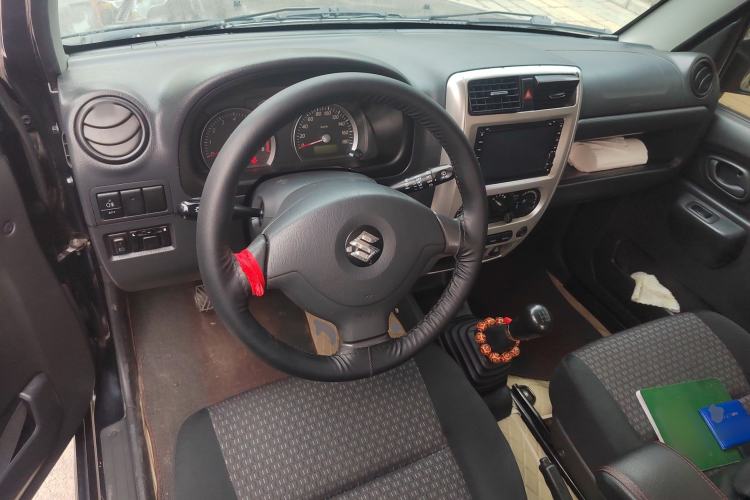 Used Suzuki Jimny 2010 1.3 MT Fashion Limited Edition Center Console