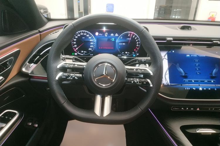 Used Mercedes-Benz E-Class New Energy 2024 E 350 e L Plug-in Hybrid Sports Sedan
