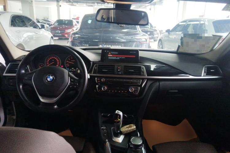 Used BMW 3 Series 2019 320Li Fashion Model Center Console