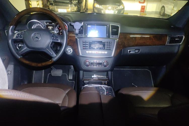 Used Mercedes-Benz M-Class 2014 ML 400 4MATIC Luxury Model
