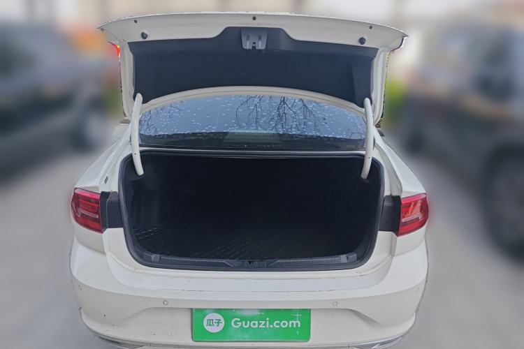 Used Volkswagen Lamando 2019 280TSI DSG Comfort Edition China VI standard Trunk