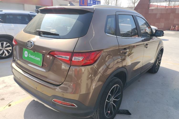 Used FAW Senya R7 2017 1.6L Manual Luxury Model
