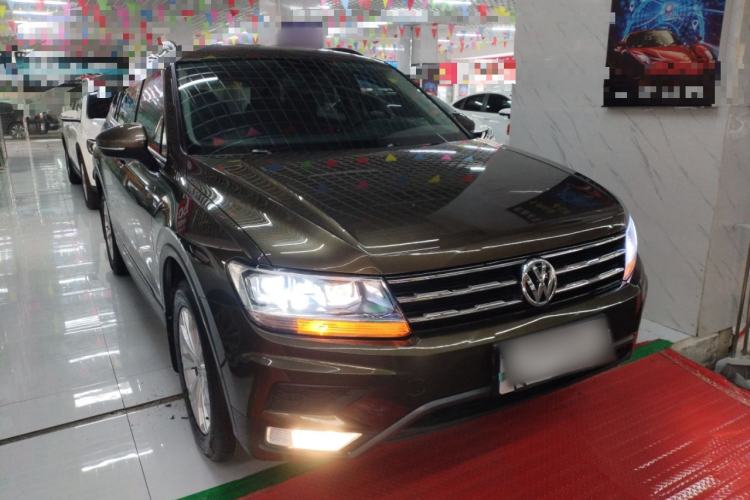 Used Volkswagen Tiguan L 2017 330TSI Automatic Two-Wheel Drive Luxury Edition Exterior 1