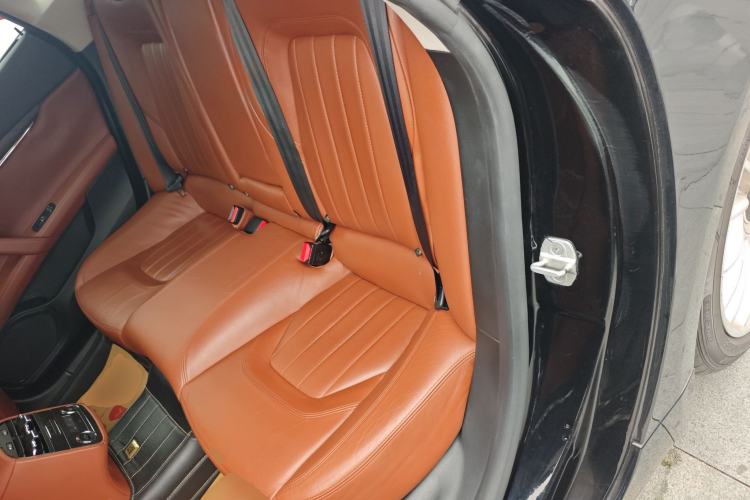 Used Maserati President 2013 3.0T Standard Model Left Rear Seat