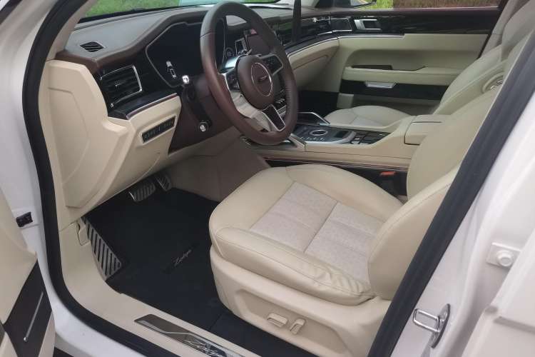 Used Zotye T700 2017 1.8T Dual-Clutch Prestige Model
