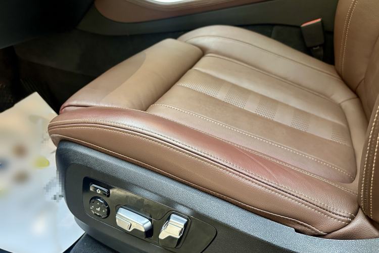 Used BMW X5 2019 xDrive40i Luxury Model with M Sport Package
