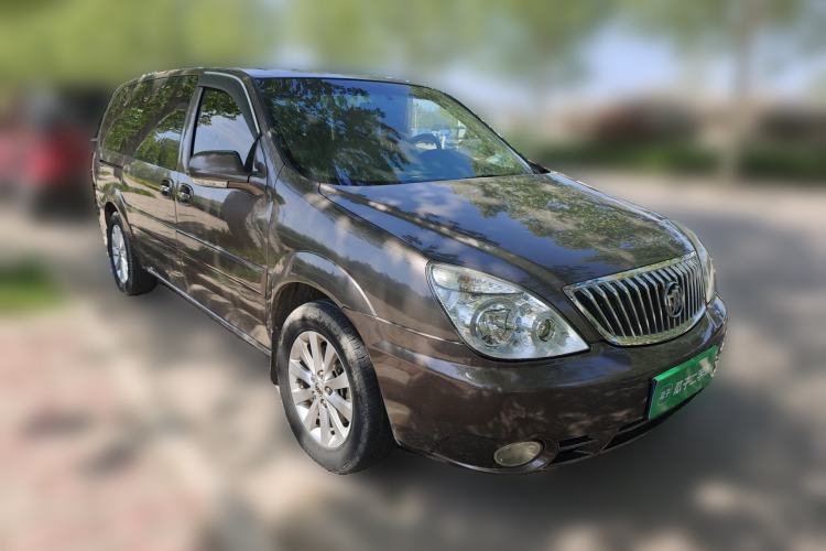 Used Buick GL8 2014 2.4L Classic Edition Front Right 45 Deg