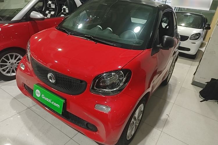 Used smart fortwo 2015 1.0L 52 kW hardtop Dynamic version