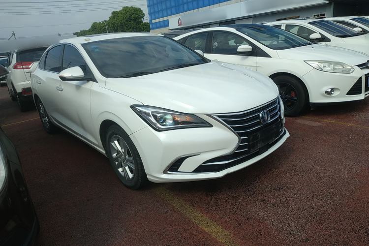 Used CHANGAN Eado 2019 High-Energy Edition 1.6L GDI Manual Pioneer Model China VI Standard Front Right 45 Deg