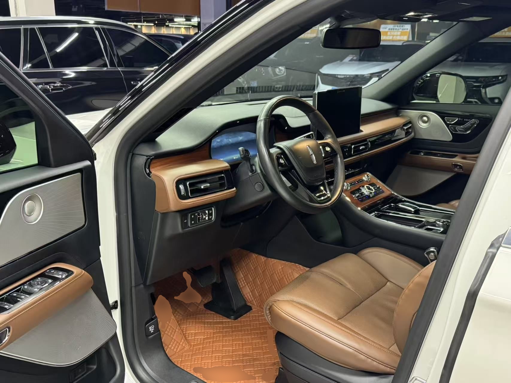 Vordere Reihe im Auto
