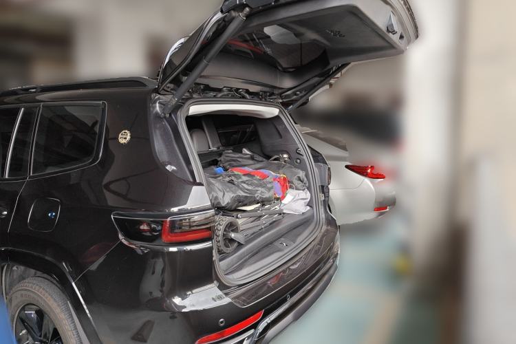 Used Jeep Grand Commander PHEV 2022 2.0T Plug-in Hybrid Version