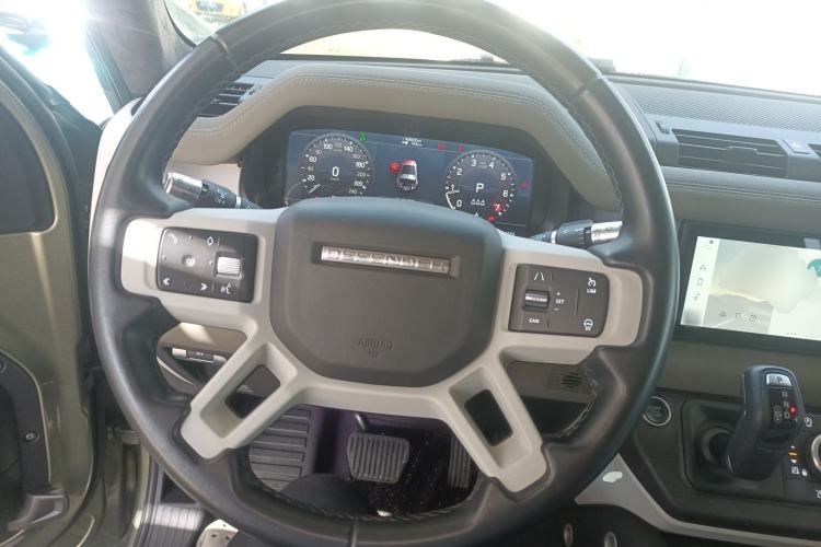 Used Land Rover Defender 2021 90 P400 Classic Reproduction Edition Steering Wheel