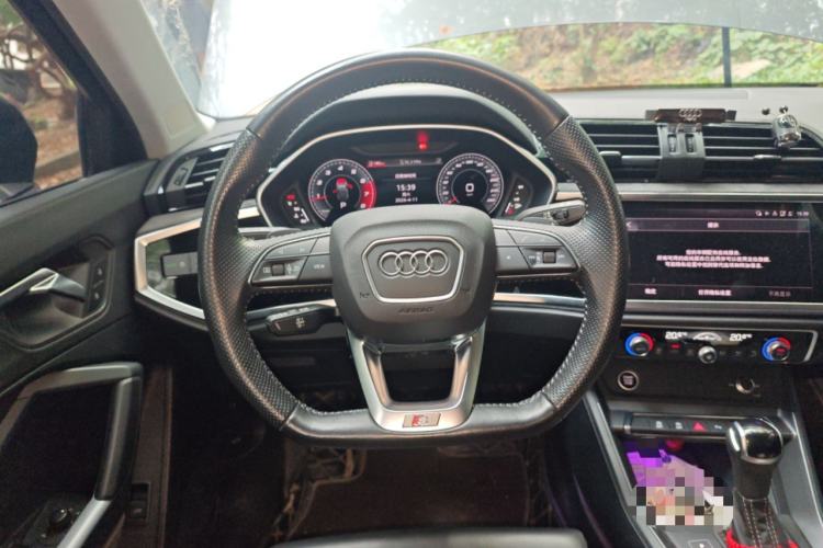 Used Audi Q3 Sportback 2022 40 TFSI Fashion Model Steering Wheel