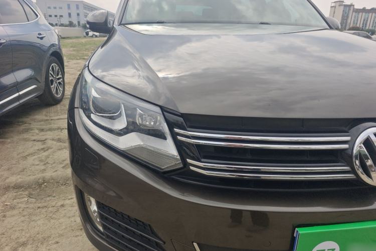 Used Volkswagen Tiguan L 2013 2.0 TSI Automatic All-Wheel-Drive Flagship Edition
