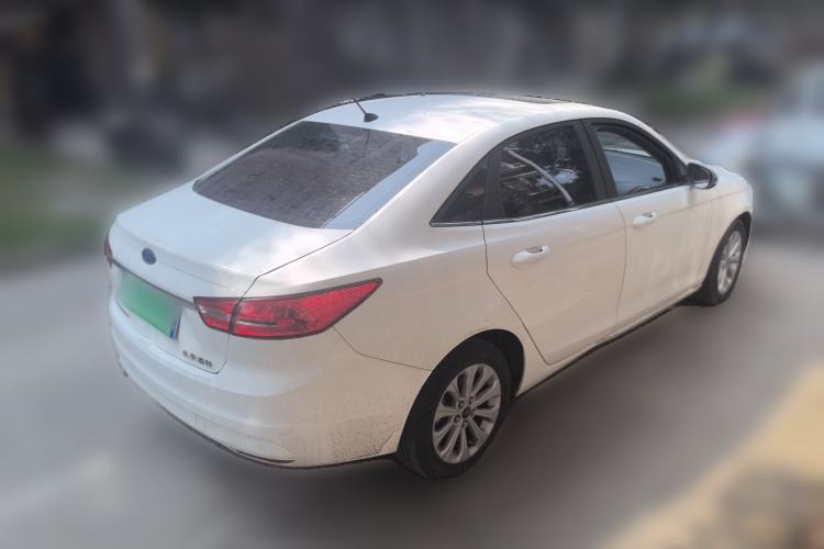 Used Ford Escort 2015 1.5L Automatic Fashion Model
