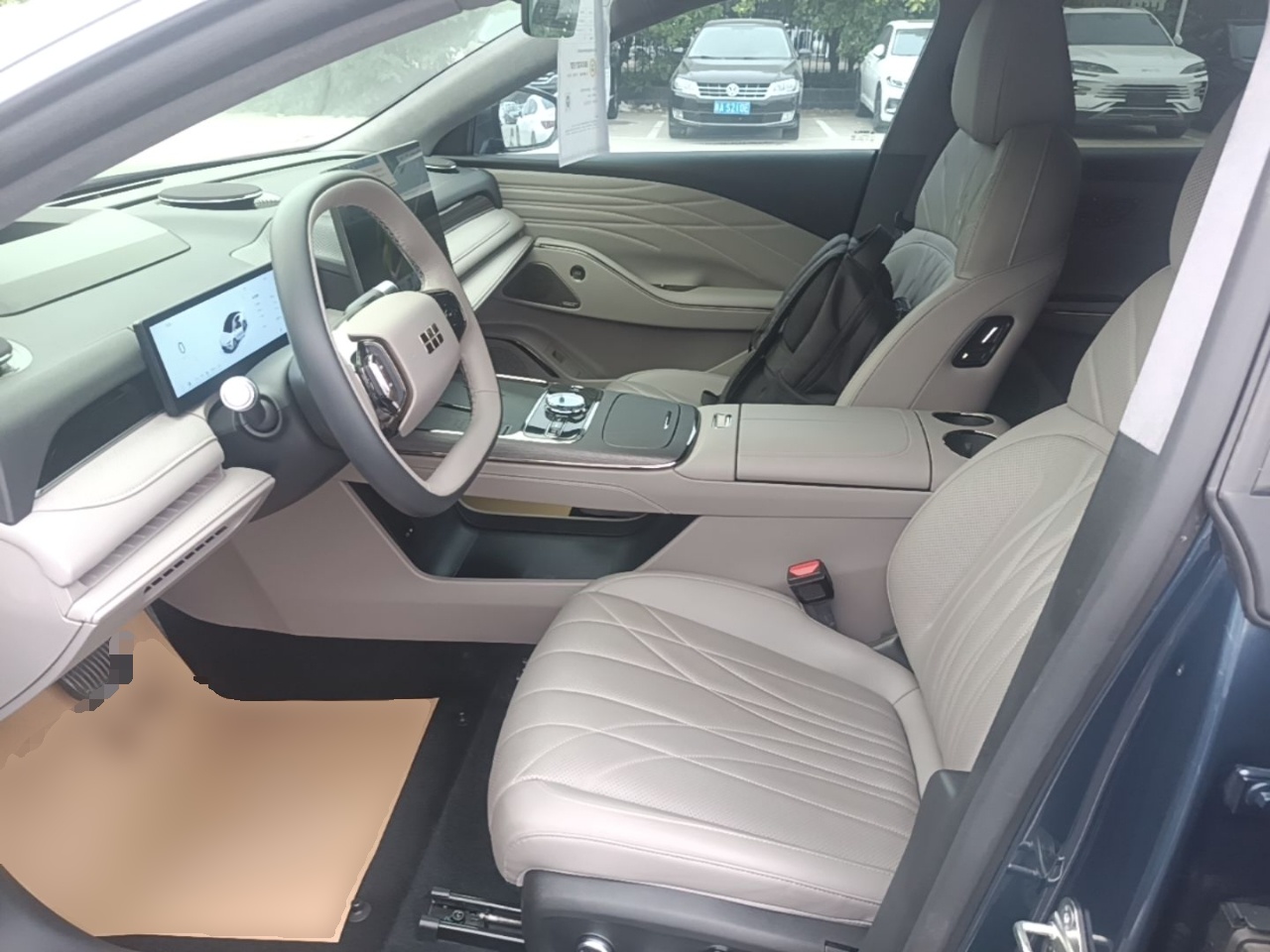 Geely Galaxy 8 2025 130km EM-P Starship Edition — снимка 17