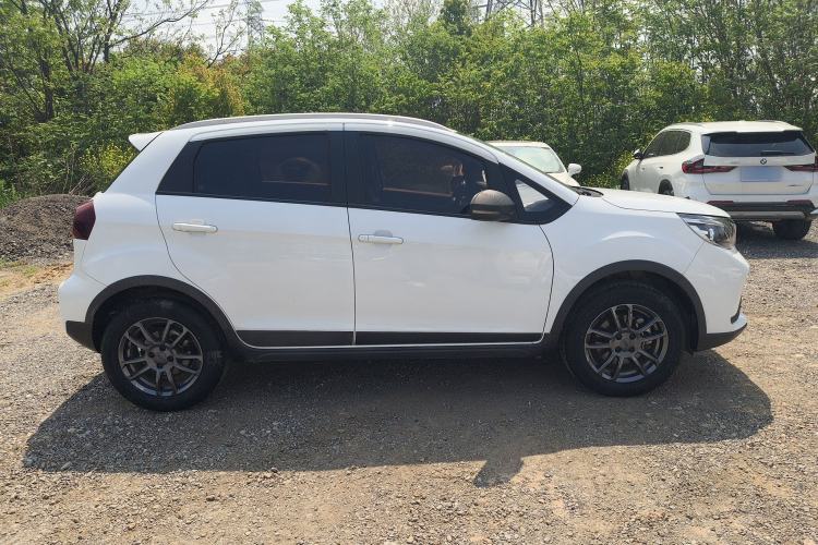 Used Geely Auto Vision X3 2021 PRO 1.5L CVT Deluxe Model Exterior 9