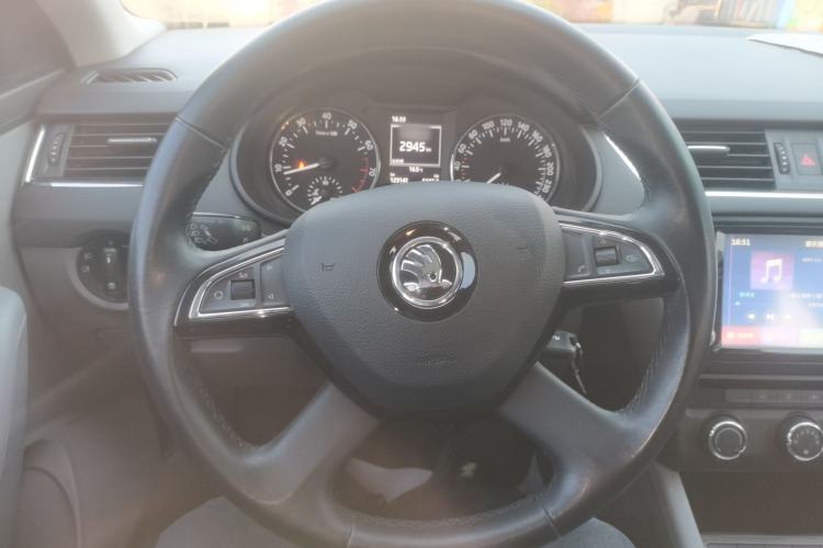 Used Skoda Octavia 2015 1.4TSI Manual Yijun Edition
