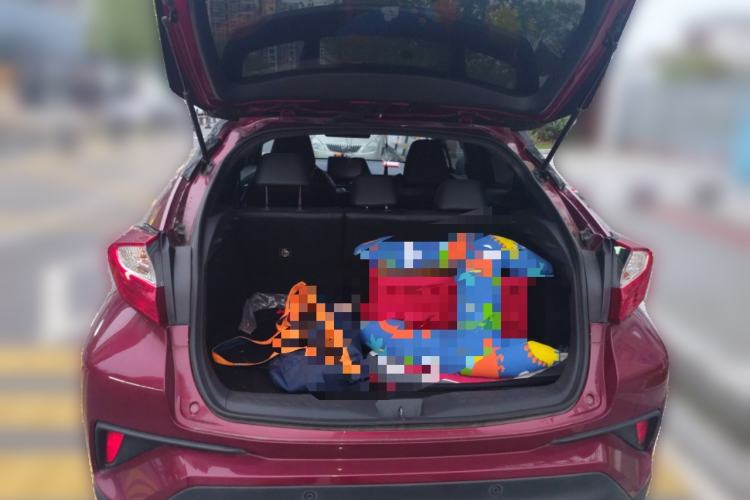 Used Toyota IZOA 2018 2.0L Yixuan Sunroof Version China V Standard Trunk