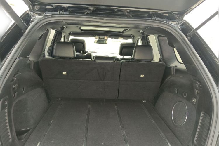 Used Jeep Grand Cherokee 2014 3.6L Elite Navigation Edition Trunk