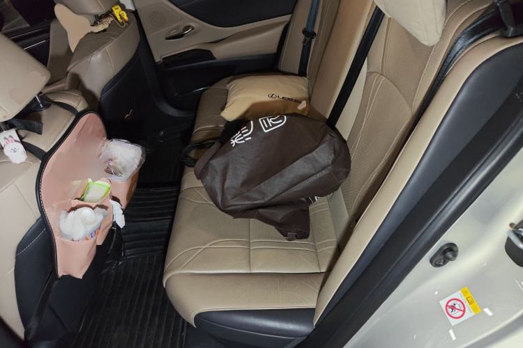 Used Lexus ES 2018 300h Premium Edition China V Standard
