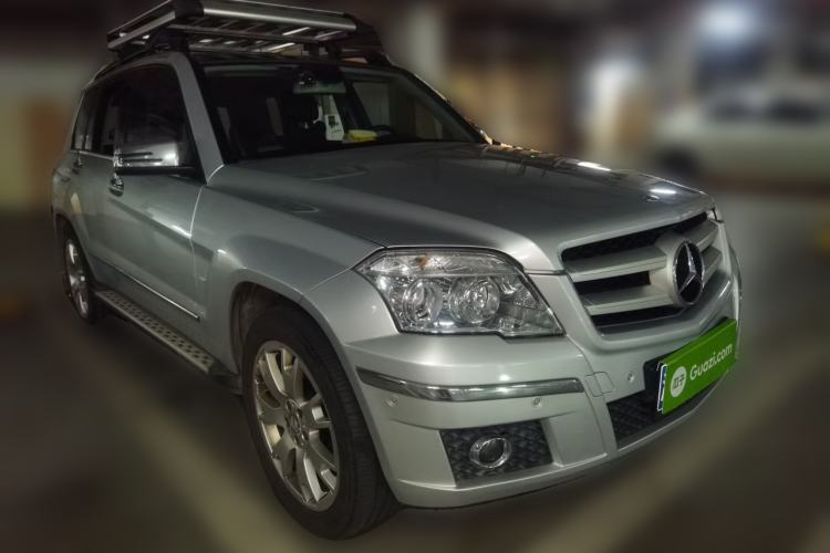 Used Mercedes-Benz GLK-Class 2011 GLK 300 4MATIC Fashion Model Front Right 45 Deg